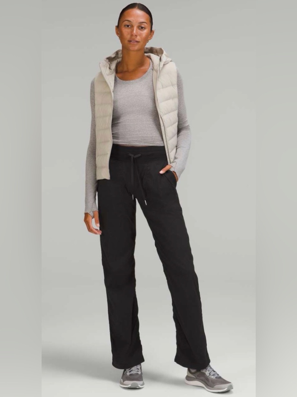 Lululemon Dance Studio Mid-Rise Pants
Black size 4